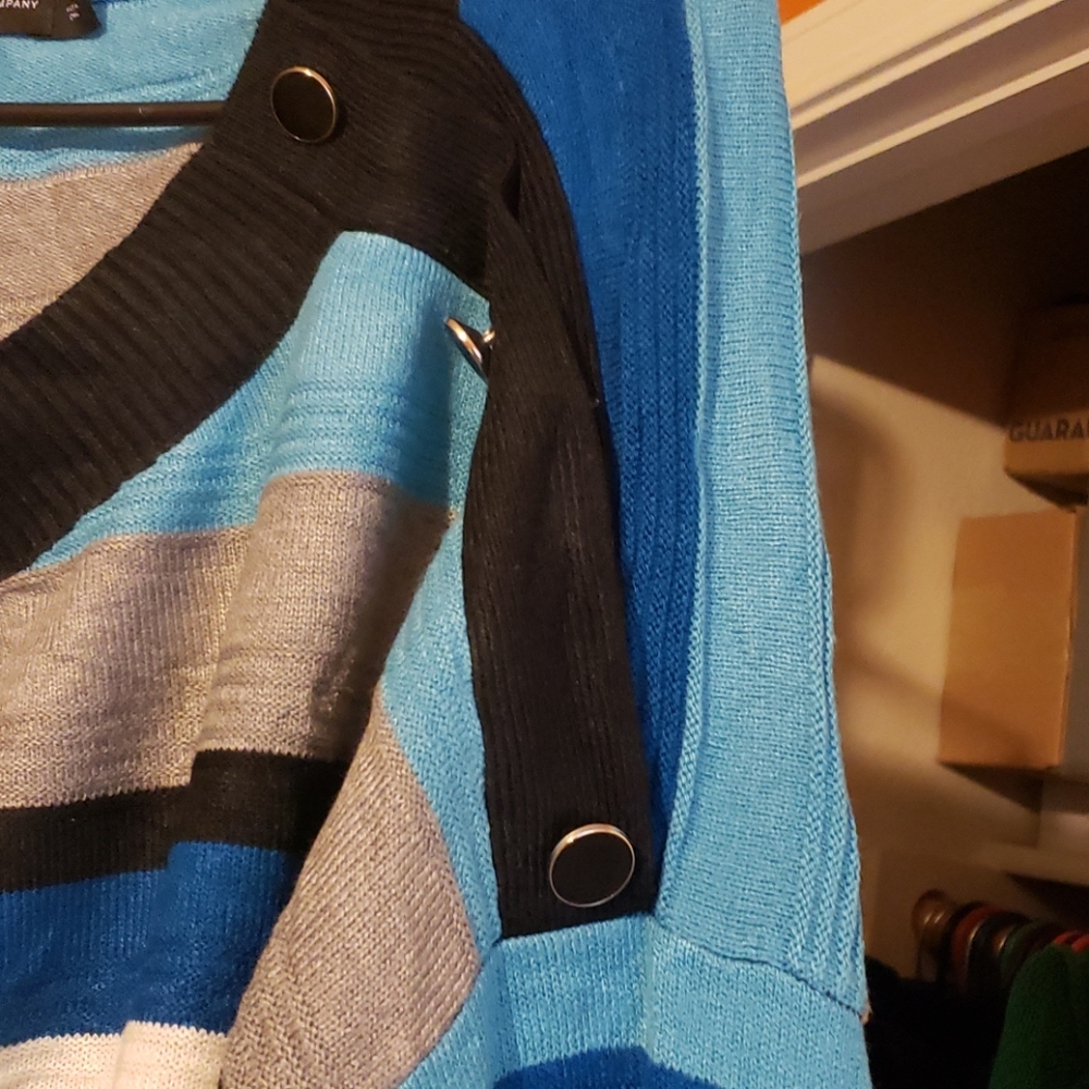 Sweater - Picture 2 of 5